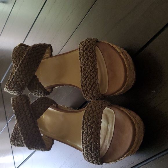 Stuart Weitzman Alex Lo Wedges, 9.5 - Picture 2 of 15